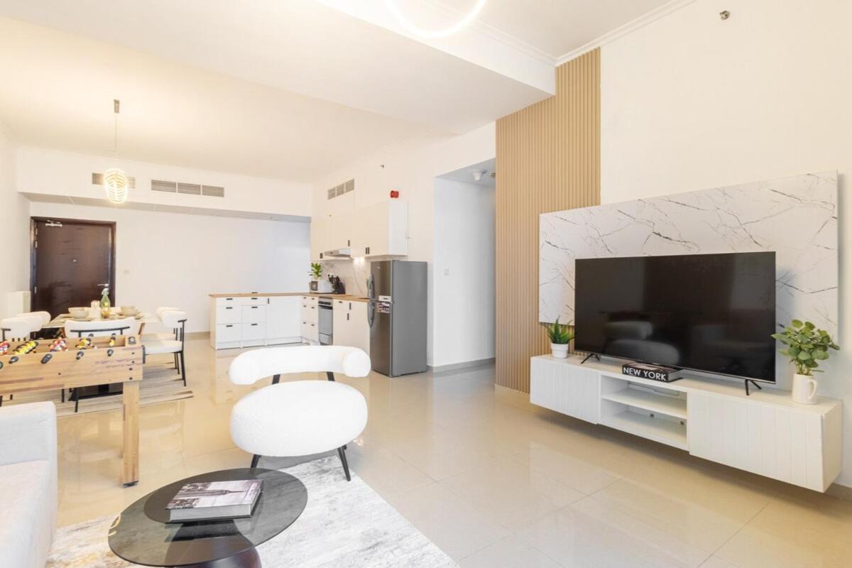 Luxury 3 Bhk In Marina By Dpie Dec 1307 *